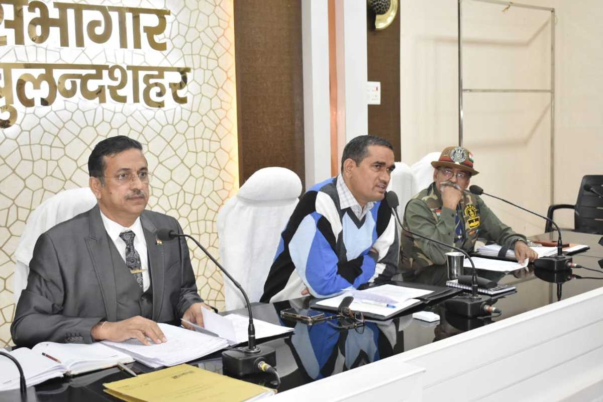 जिलाधिकारी की अध्यक्षता में जिला सैनिक बंधु की हुई बैठक